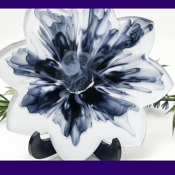 Monochrome Bloom – Black & White 3D Floral Resin Coaster